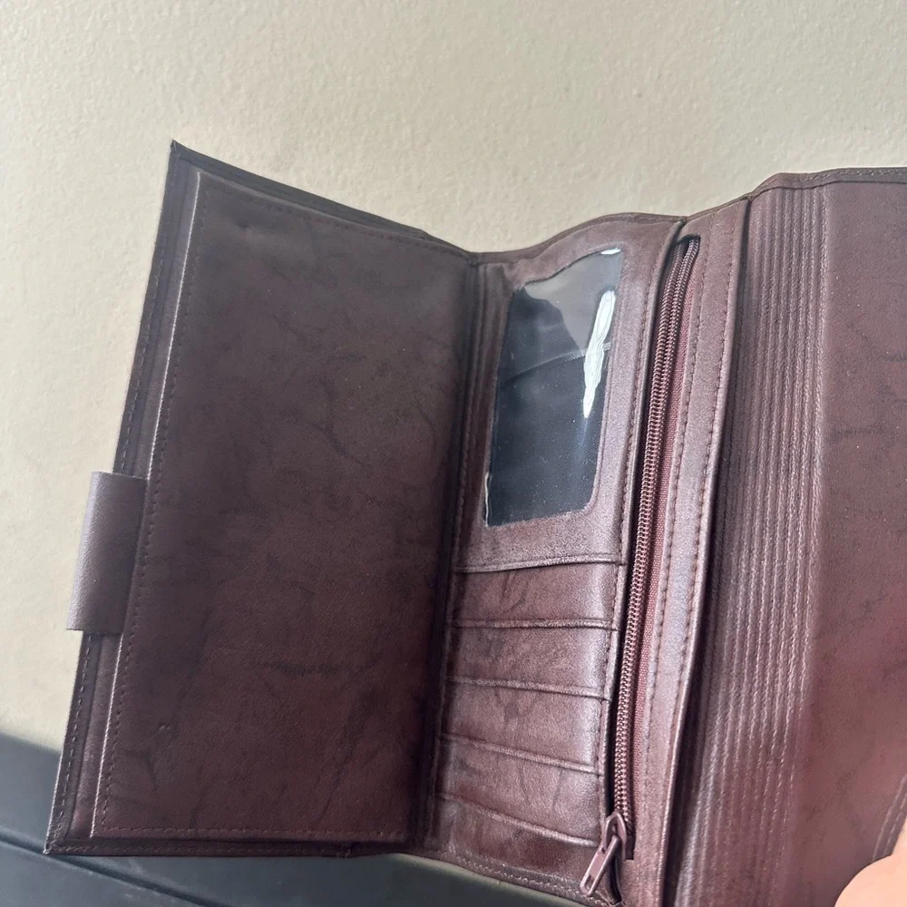 Buxton Wallet Womens Brown Top Grain Leather Long Bifold Organizer Floral Emboss